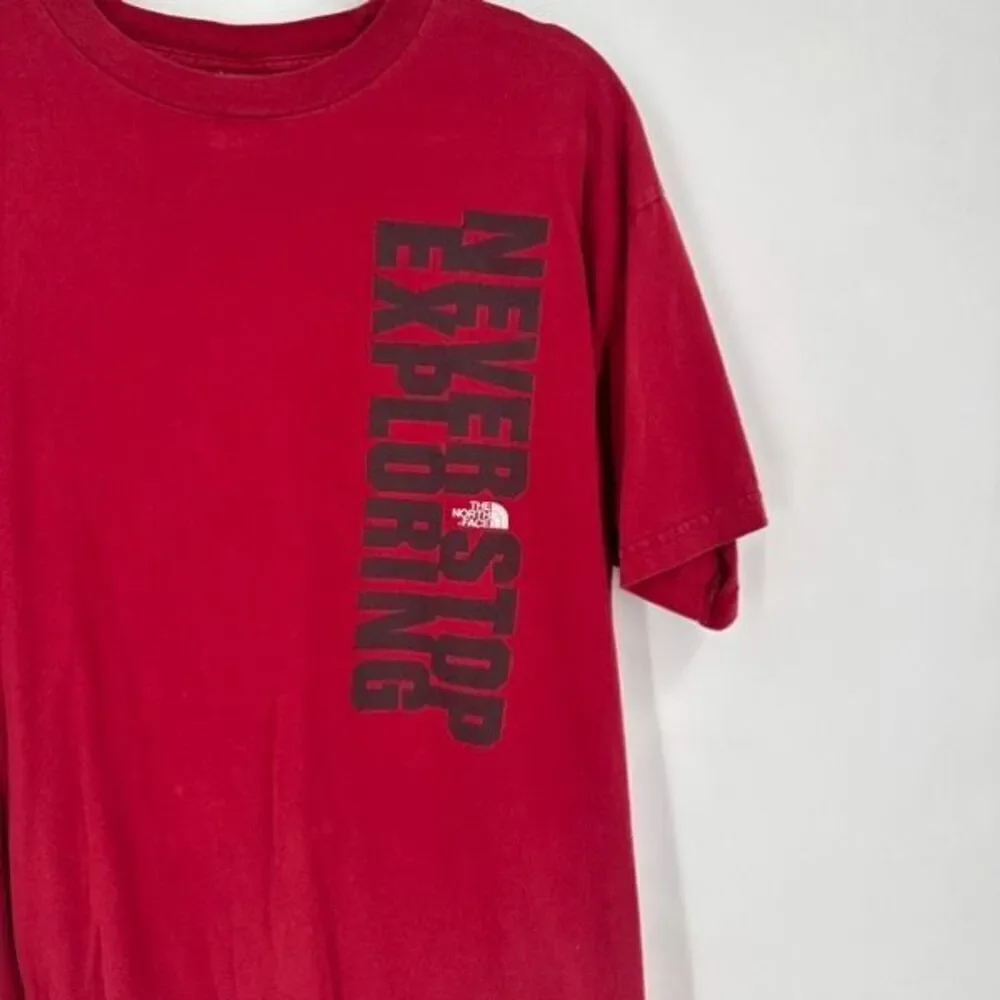 North‎ Face Men’s Red Never Stop Exploring Large Adventure T-Shirt